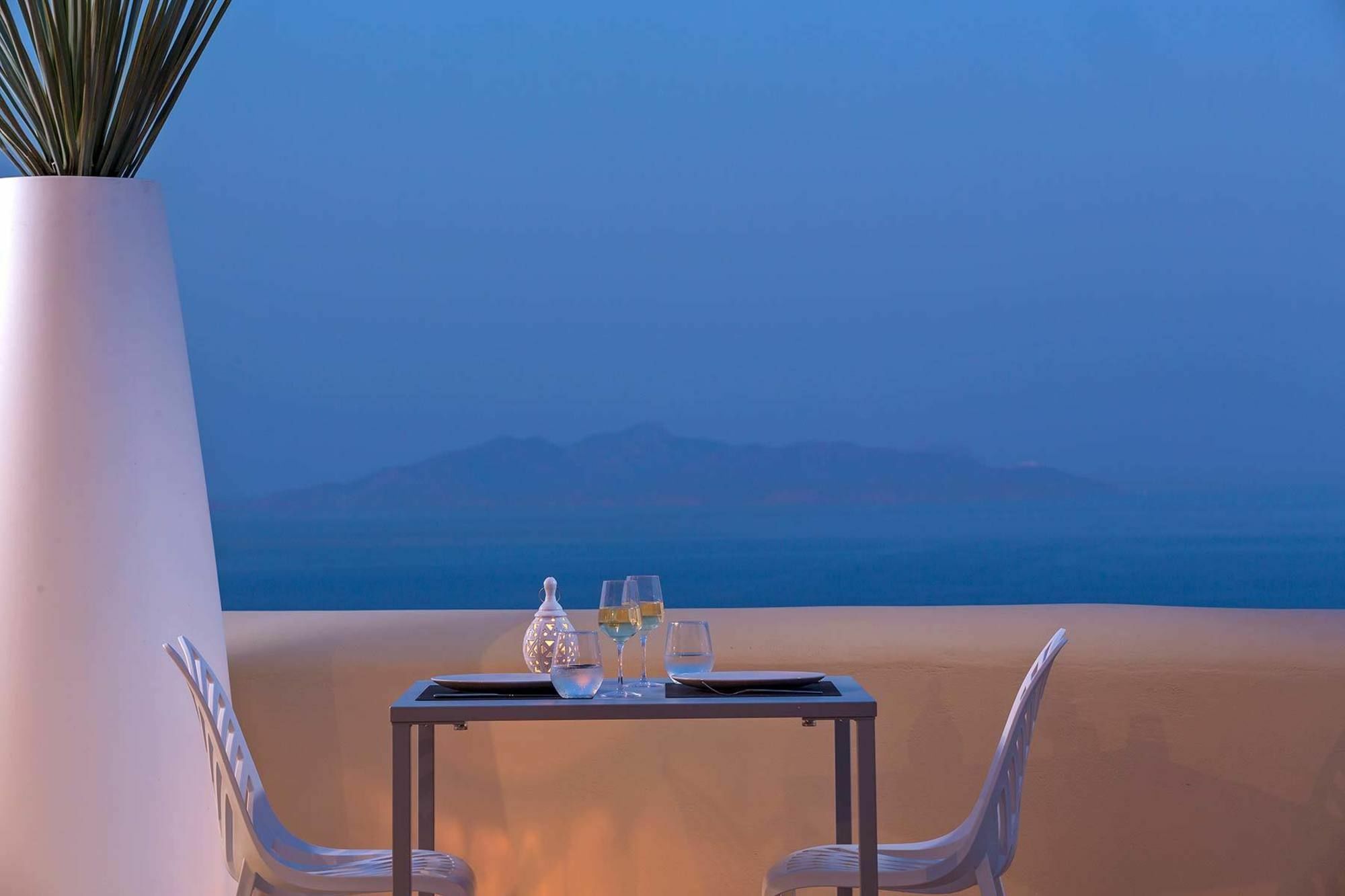 Skyfall Suites - Adults Only Pyrgos Kallistis Luaran gambar